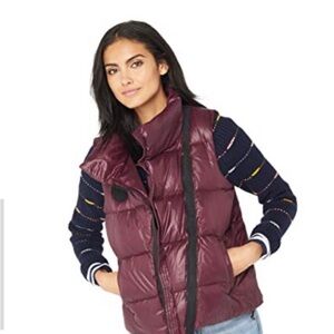 UGG burgundy puffer vest size small